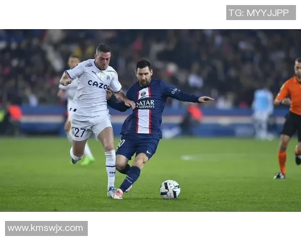 法甲焦点战巴黎圣日耳曼对阵马赛红黄牌激烈争夺赛况分析