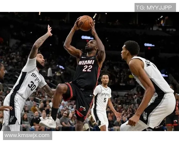 火箭队与马刺队激战11月11日精彩对决全场回顾与分析